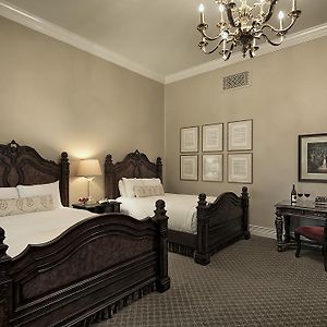 Premium Double Queen Suite